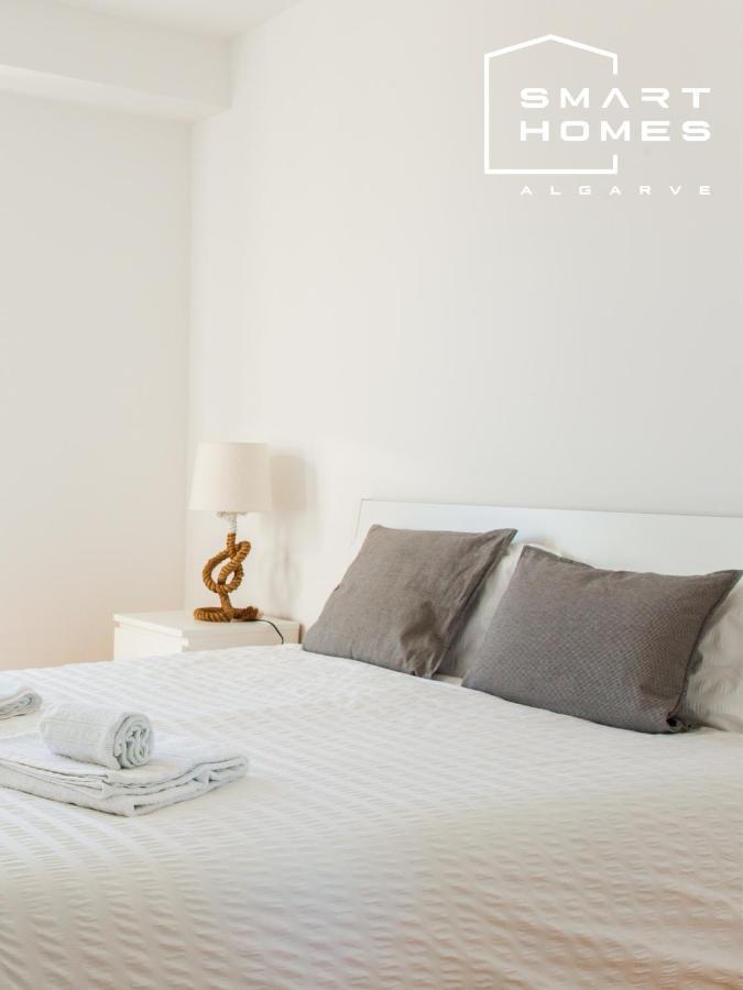Ancora Modern One Bed In Marina Apartment